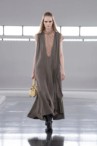 Look 38